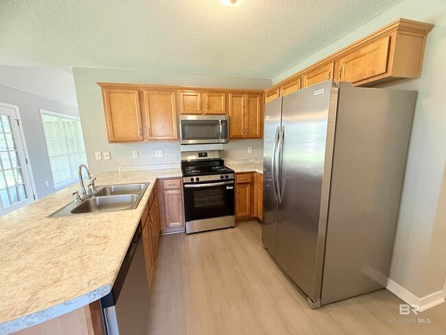 Building Photo - 521 Hamilton Blvd