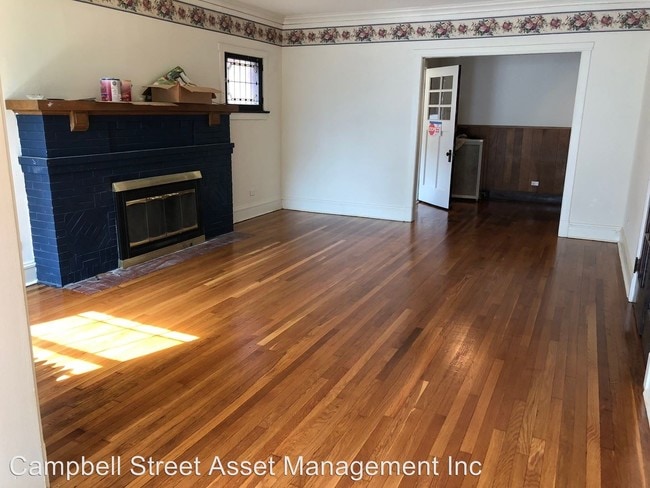 Building Photo - 5 br, 1.5 bath Apartment - 1244 W Thorndale