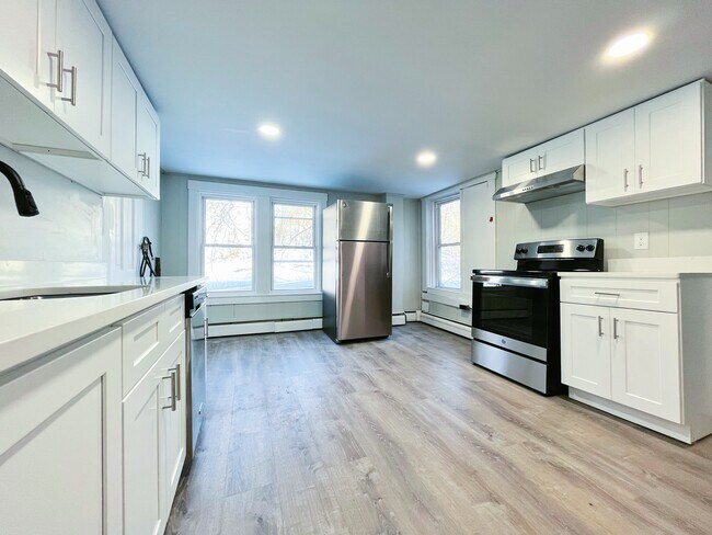 Kitchen - 153 Christian St