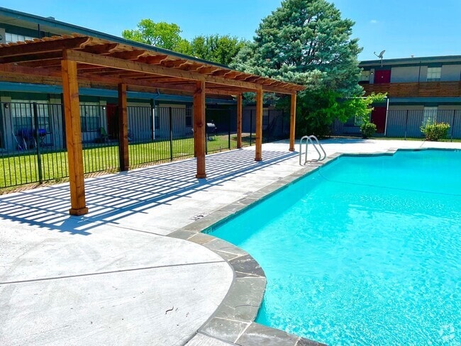 Building Photo - Flats on Handley: All Bills Paid! Pool, BB...