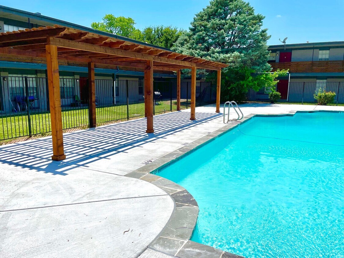 Foto principal - Flats on Handley: All Bills Paid! Pool, BB...