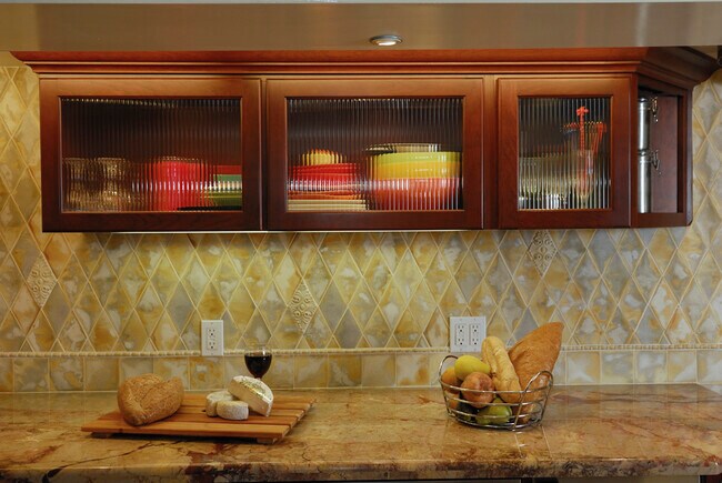 Building Photo - 55 Fair Oaks St