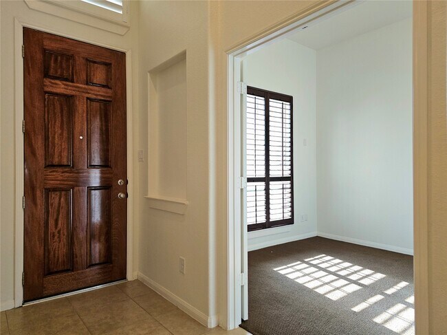 Foto del edificio - 22106 Flashing Ridge Dr