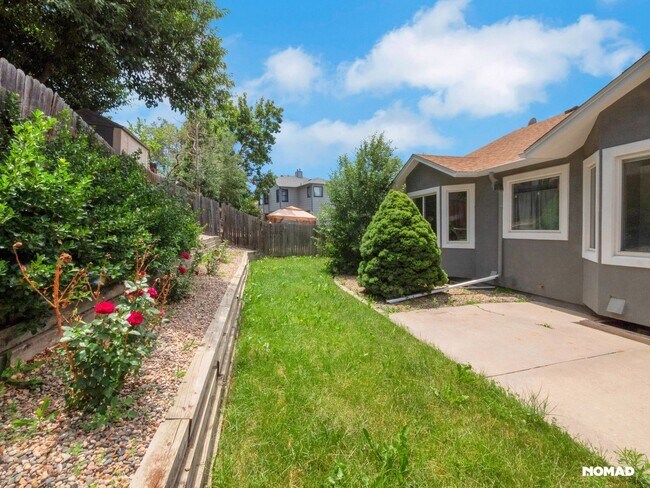 Foto del edificio - Spacious 6BR House in Colorado Springs