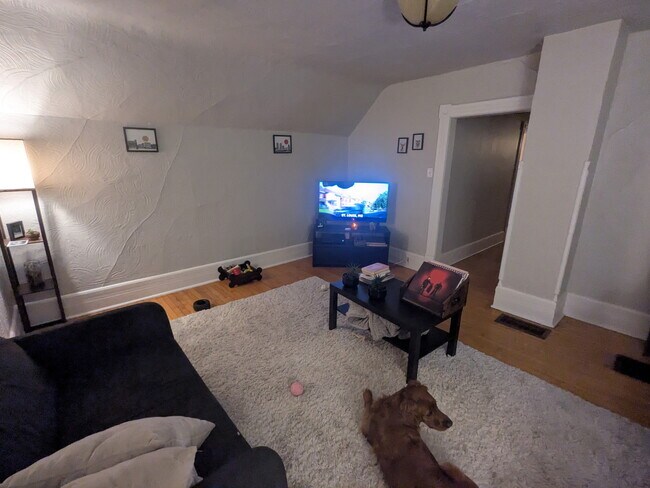 Foto del edificio - 2247A N. Summit Ave