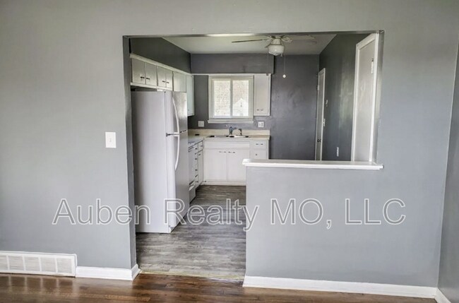 Foto del edificio - 5247 Hadley St