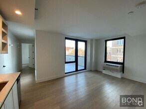 Building Photo - 635 Fourth Avenue