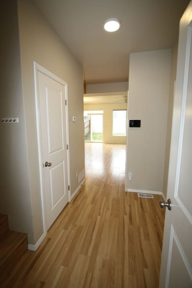 Foto del edificio - 368 SKWENTNA Dr