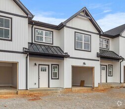Building Photo - 166 Sango Dr