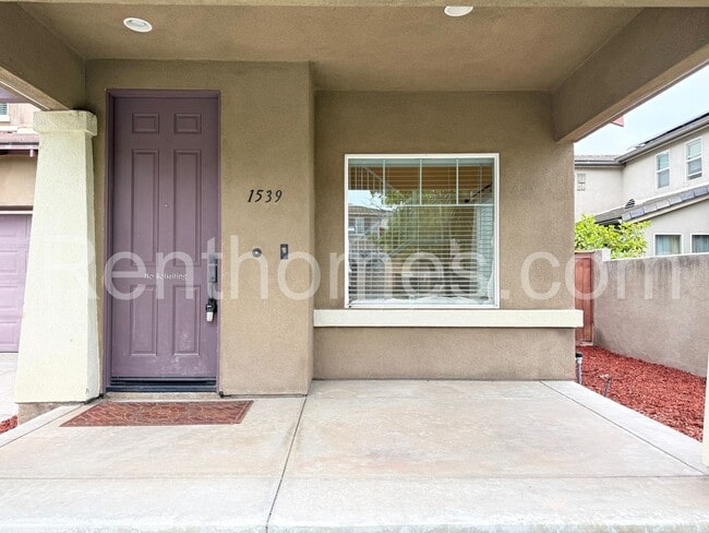 Foto del edificio - 1539 Quiet Trail Dr