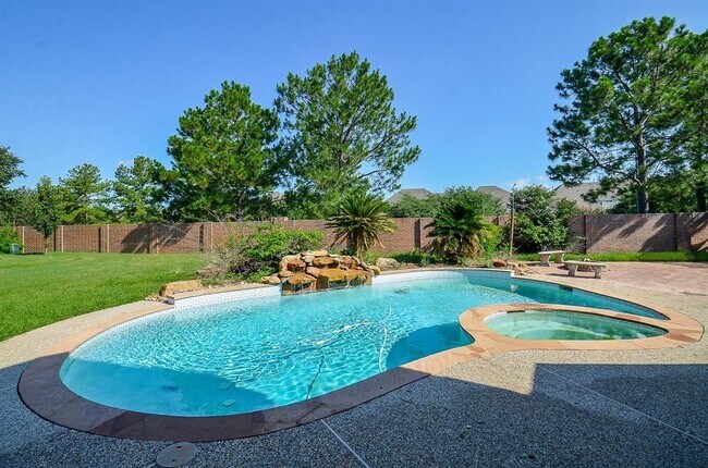 Foto del edificio - 1407 Kennoway Park Dr