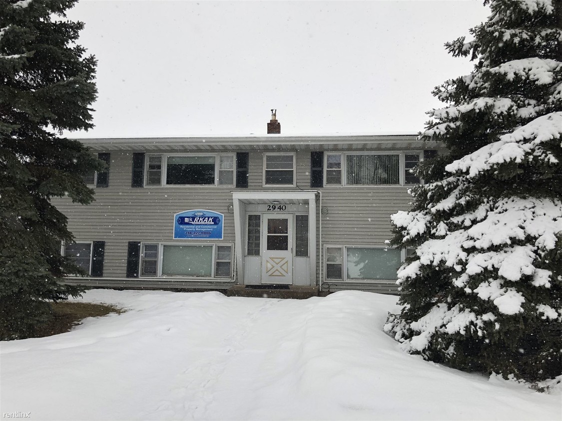 Foto principal - 2940 7th St N