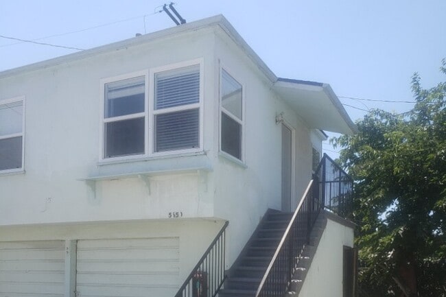 Building Photo - 5650 W Adams Blvd