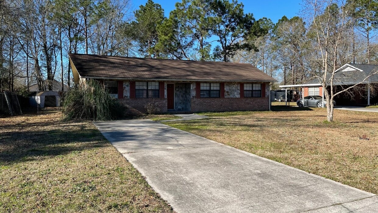 Building Photo - Home For Rent