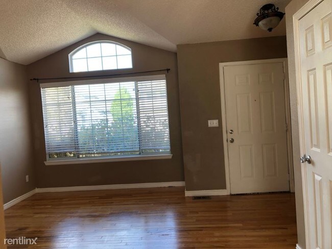 Building Photo - 4 br, 4 bath House - 5106 WEEPING WILLOW CIR