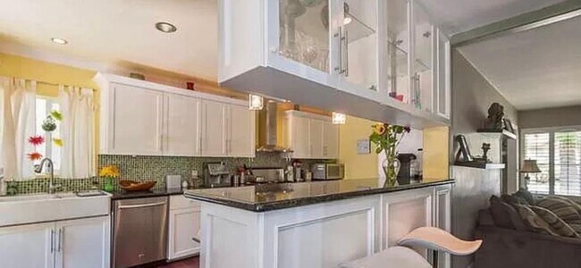 Foto del edificio - 9648 Beverlywood St