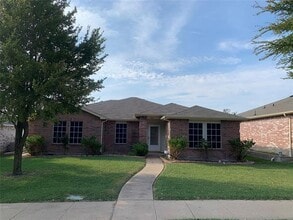 Building Photo - 1472 Stewart Dr