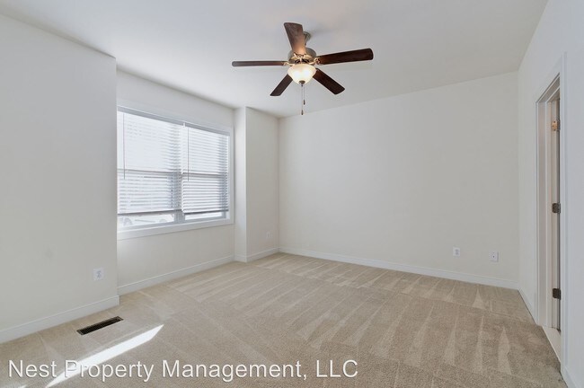 Foto del edificio - 4 br, 3.5 bath House - 2155 Saranac Court