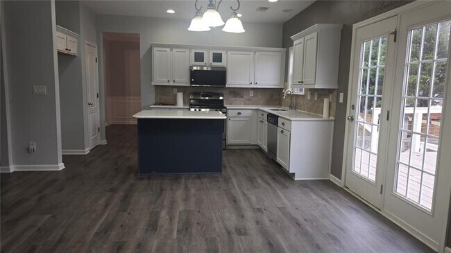 Foto del edificio - 2015 Beckenham Walk Ln