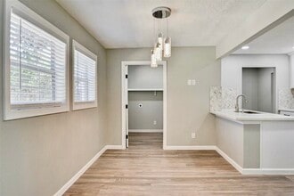Building Photo - 7906 Hammerly Blvd