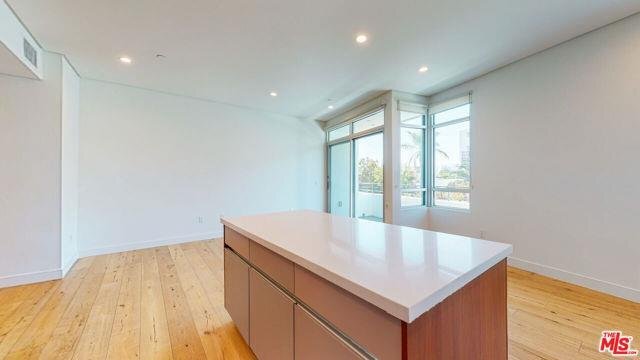 Building Photo - 938 Orange Grove Avenue Apt ##301, Los Ang...