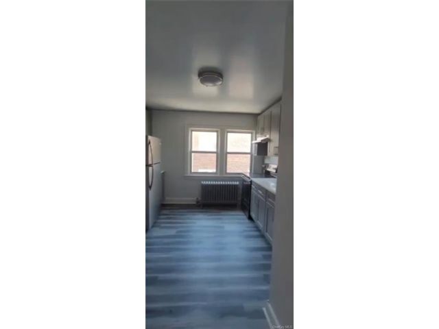 Primary Photo - 30 Vernon Ave