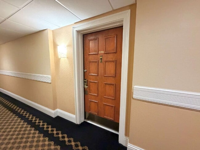Building Photo - "Spacious 2-Bed, 2-Bath Condo Retreat in Innisbrook Community – 1210 Sq Ft of Comfort at 36750 US...