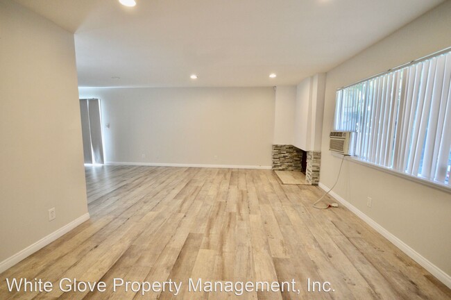 Building Photo - 2 br, 2 bath House - 3604 Country Club Dr.