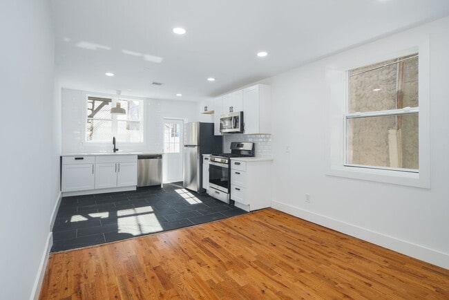 Foto del edificio - 724 Dickinson St