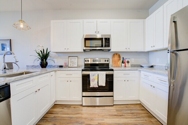 Foto del edificio - Mid-town Row