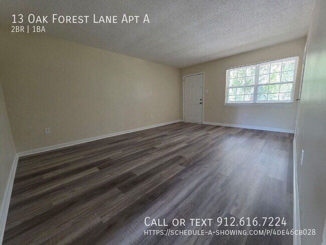 Foto del edificio - 13 Oak Forest Ln