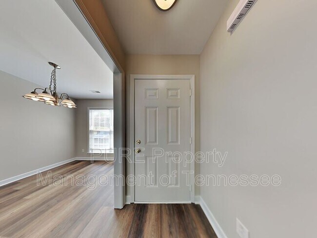 Building Photo - 1705 Shetland Ln