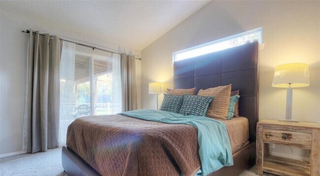 Foto del edificio - 3 Bedroom with 3 Car Garage - Eagle, Idaho