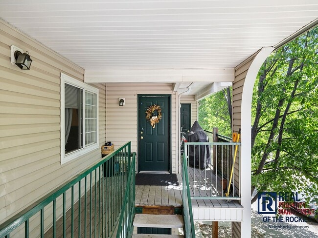 Building Photo - 2 Bed, 2 Bath Condo Near CSU!
