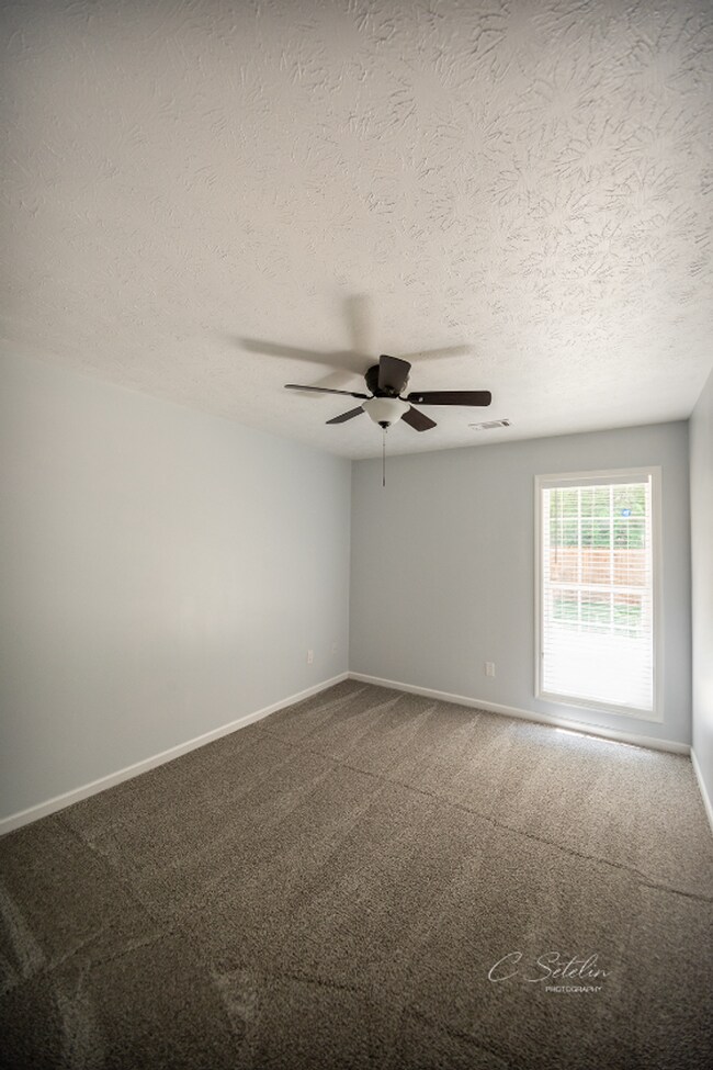 Building Photo - BEAUTIFUL HOME AVAILABLE FROM JULY