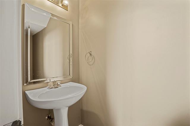 Building Photo - 6007 Homestead Ct