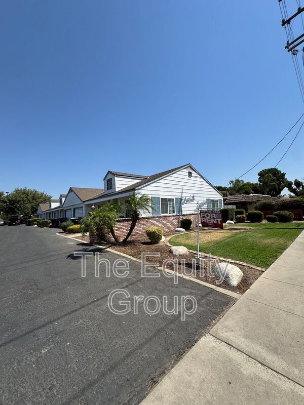 Building Photo - 850 E Merritt Ave