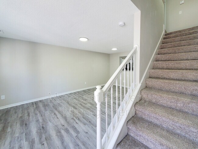 Building Photo - 68 Buff St