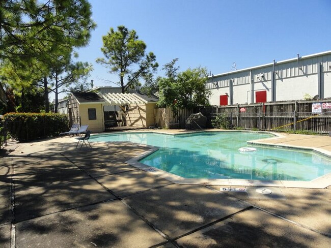 Foto del edificio - 8201 Richmond Ave.