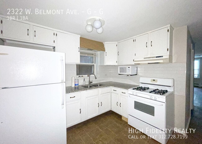 Building Photo - 2322 W Belmont Ave