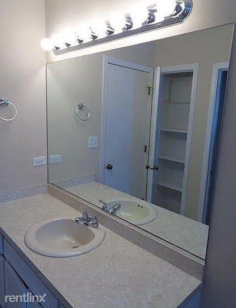 Building Photo - 3 br, 2 bath House - 25601 South Linden Av...