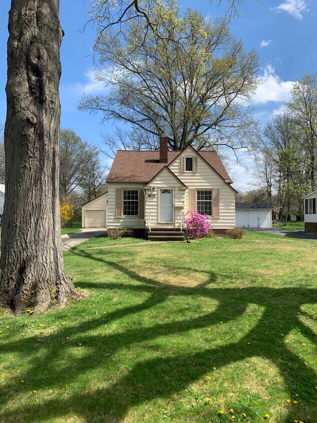 Foto principal - 2079 Canterbury Rd