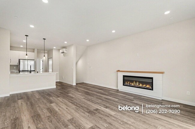 Building Photo - 16333 36th Ave W