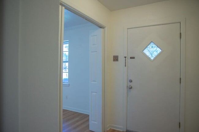Foto del edificio - Available Now! 3 Bedroom 2 Bath Near TJC!