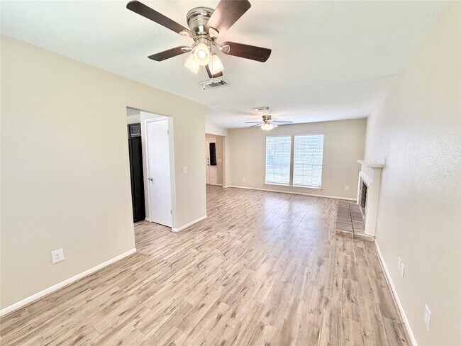 Foto del edificio - 12230 Fetlock Dr