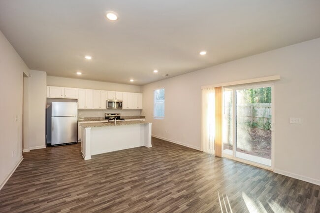 Foto del edificio - 199 Hamilton Pointe Dr