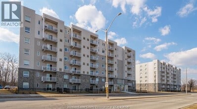 Building Photo - 1489 Banwell Rd