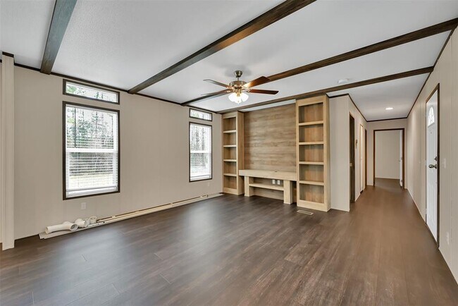 Foto del edificio - 20204 Sherwood Dr