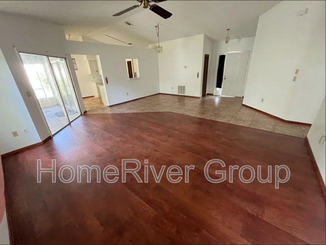 Foto del edificio - 3155 Boxelder St