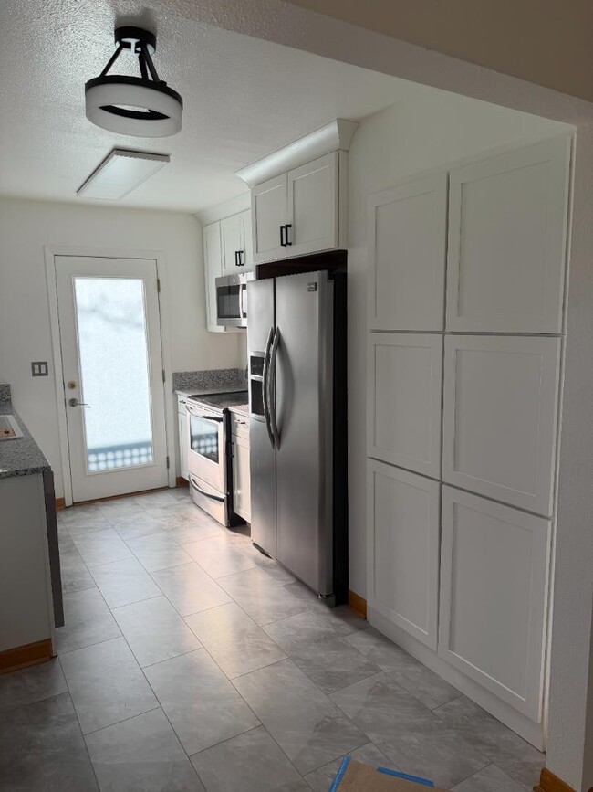 Foto del edificio - 1703 Winchell Ave